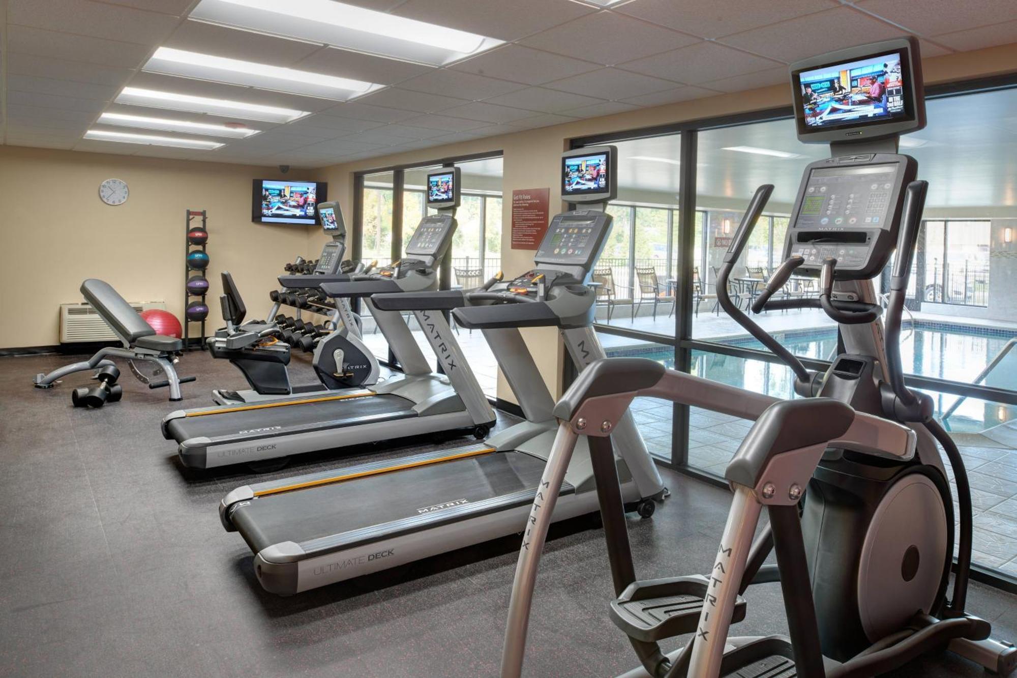 Towneplace Suites By Marriott Detroit Трой Екстериор снимка