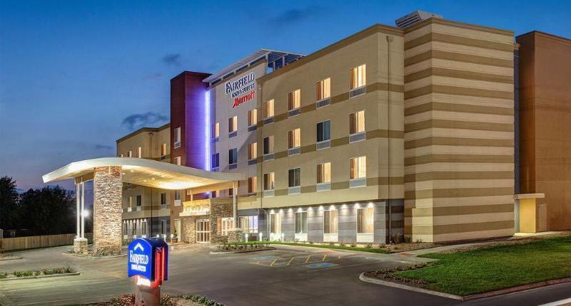 Towneplace Suites By Marriott Detroit Трой Екстериор снимка