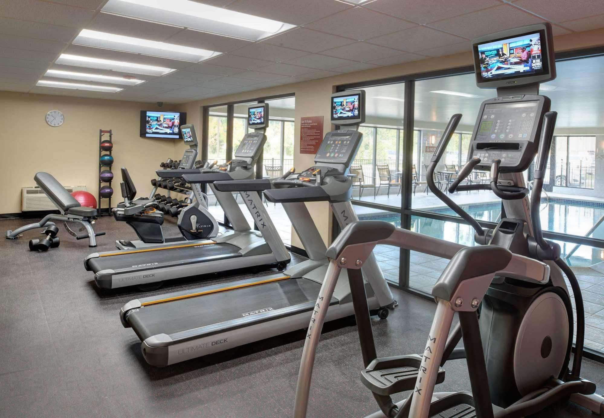 Towneplace Suites By Marriott Detroit Трой Екстериор снимка